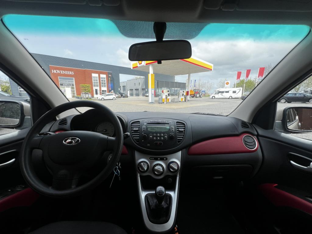 Hyundai I 10 1.25i i-catcher | meeneemprijs met nieuwe apk | radio | airco 
