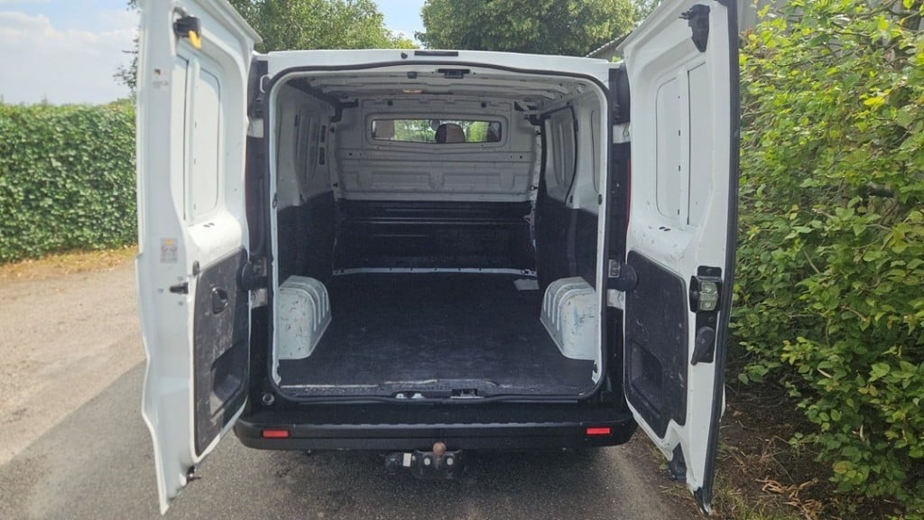 Renault Trafic 2.0 dci 16v ---145 pk uitvoering---