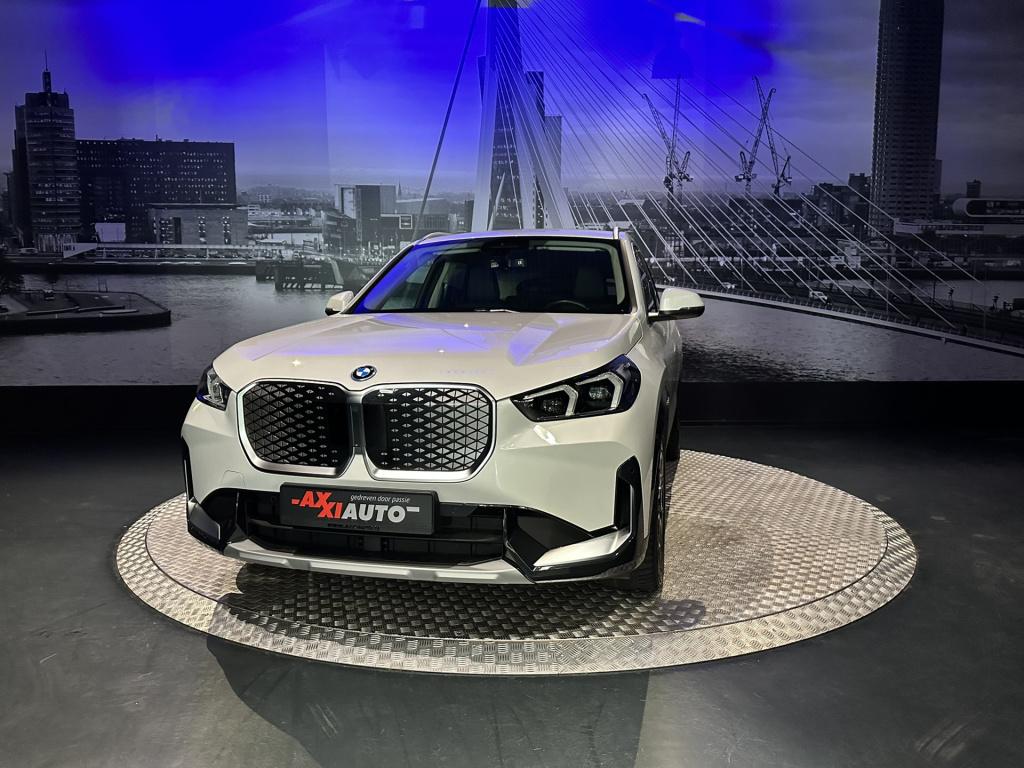 BMW Ix1 edrive20 67 kwh *leer*camera*keyless*