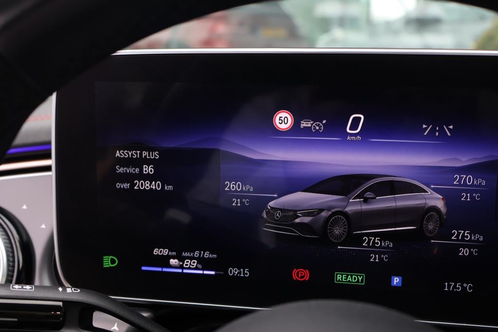 Mercedes-Benz Eqe 300 amg line 89 kwh i panoramadak i burmester i distronic