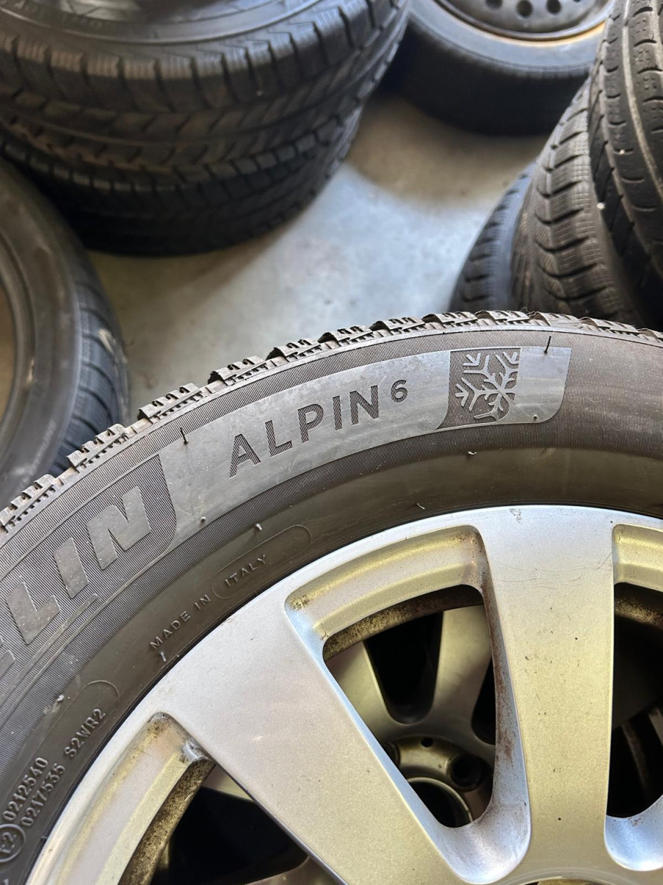 MERCEDES LICHTMETALEN VELGEN MICHELIN ALPIN6 WINTERBANDEN