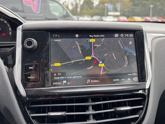 Peugeot 208 blue lion 1.2 pt-82pk 5d navigatie&bluetooth&apple carplay&andr