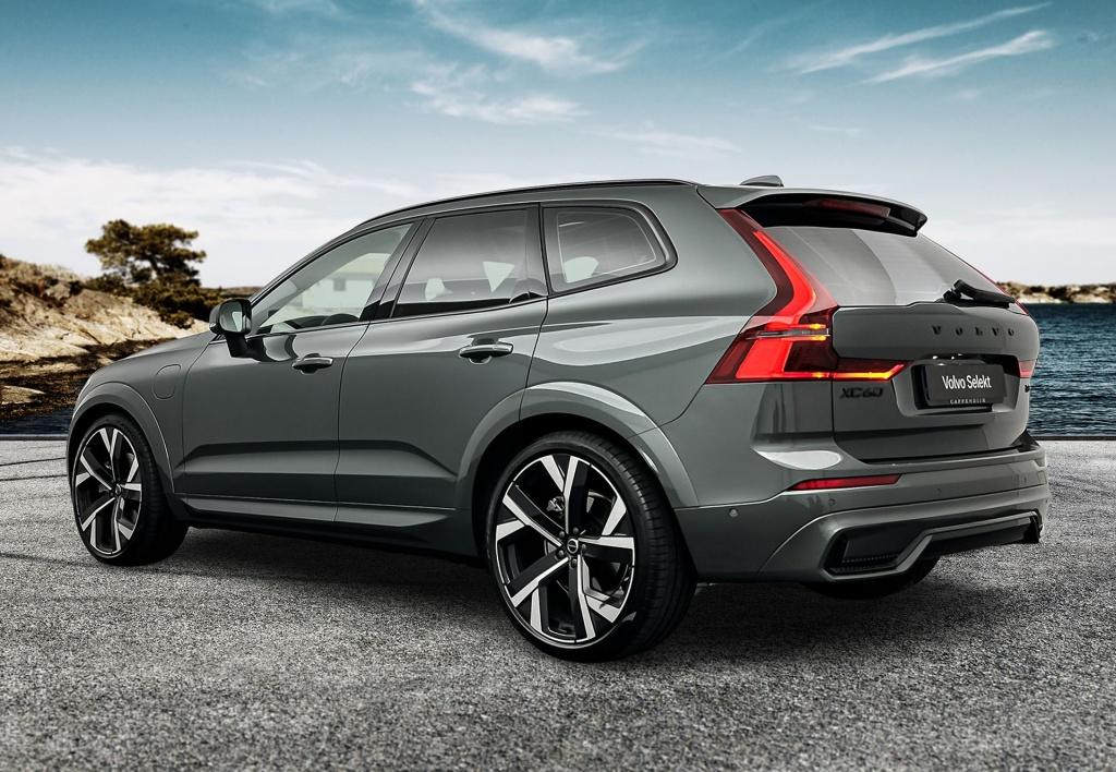Volvo XC60 t8 ultra dark executive edition recharge awd