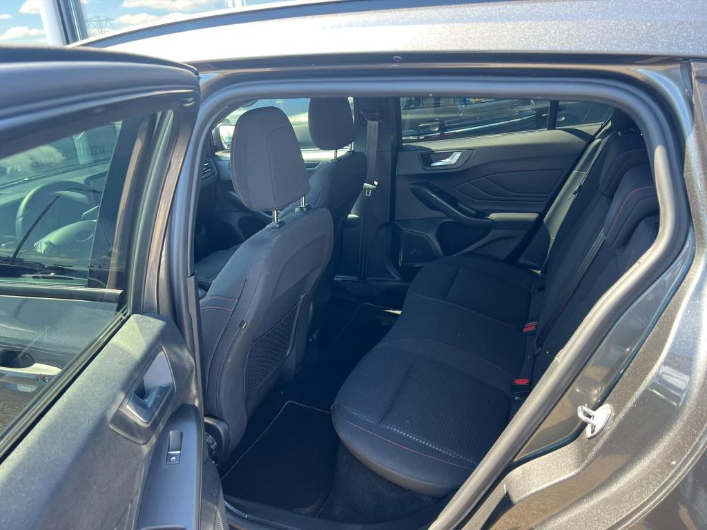 Ford Focus 1.0 ecoboost hybrid 125pk st line x , trekhaak , carplay , camer