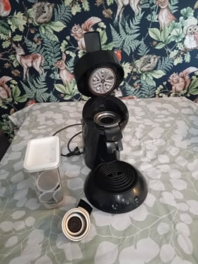 Koffie zet apparaat voor op.de camping
