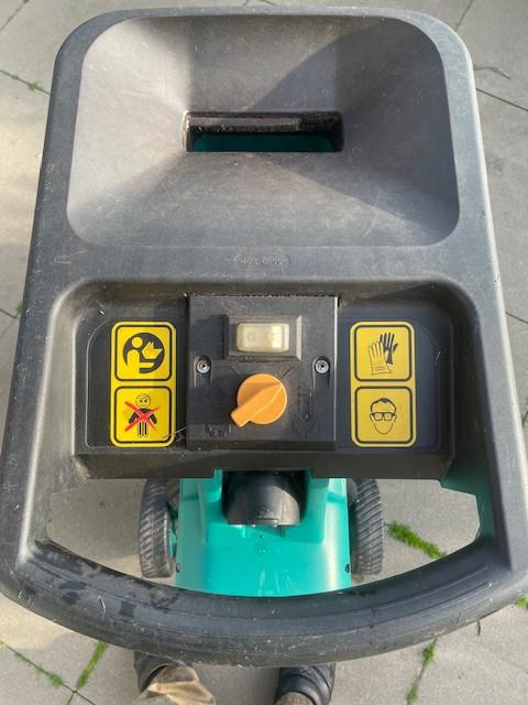 Bosch 2000 AXT elektrische tuinhakselaar