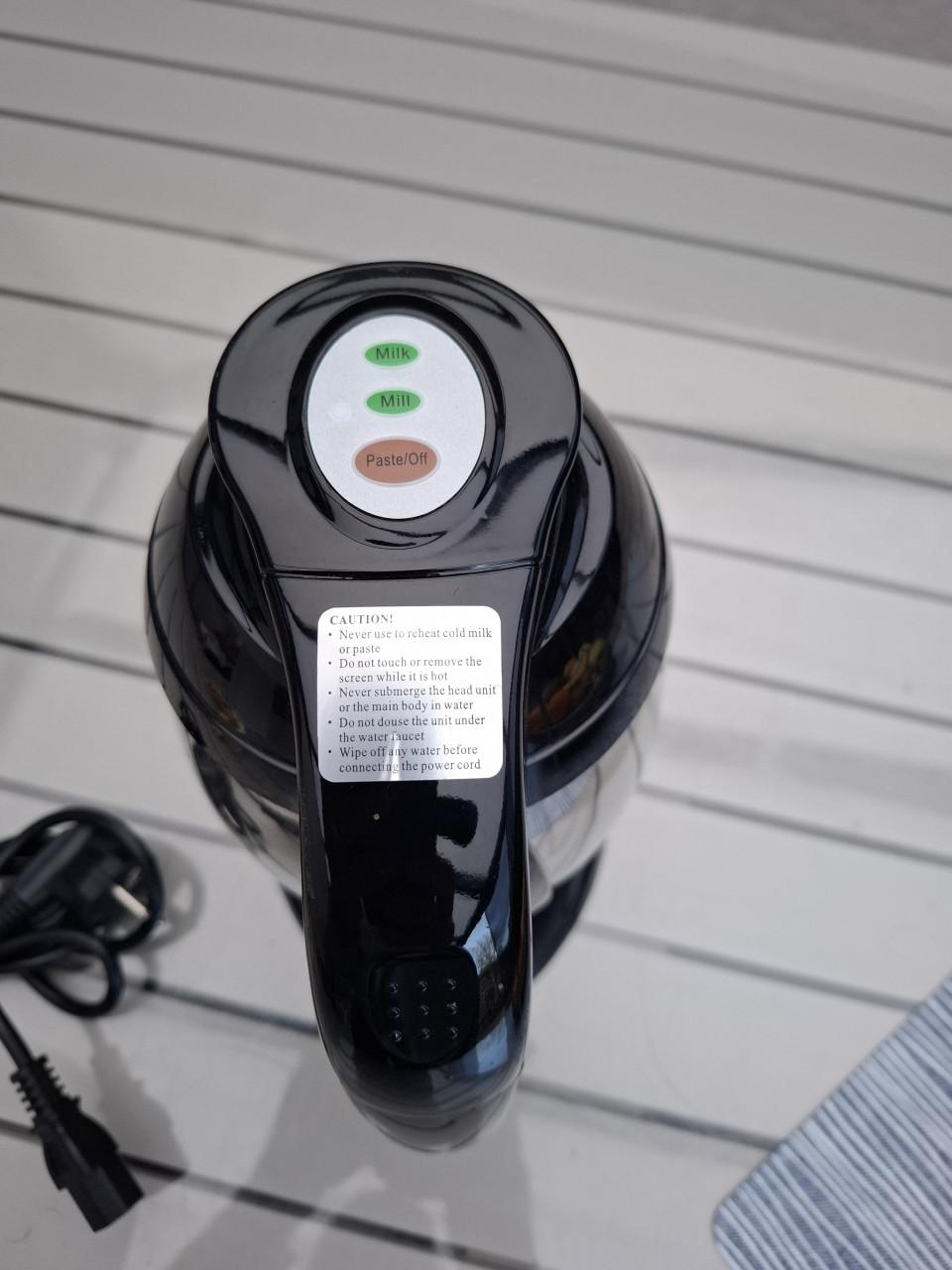 Soyabella SB-130 sojamelk maker,