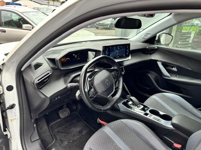 Peugeot E-2008 ev 50kwh 136pk allure apple carplay & android auto | cruise 