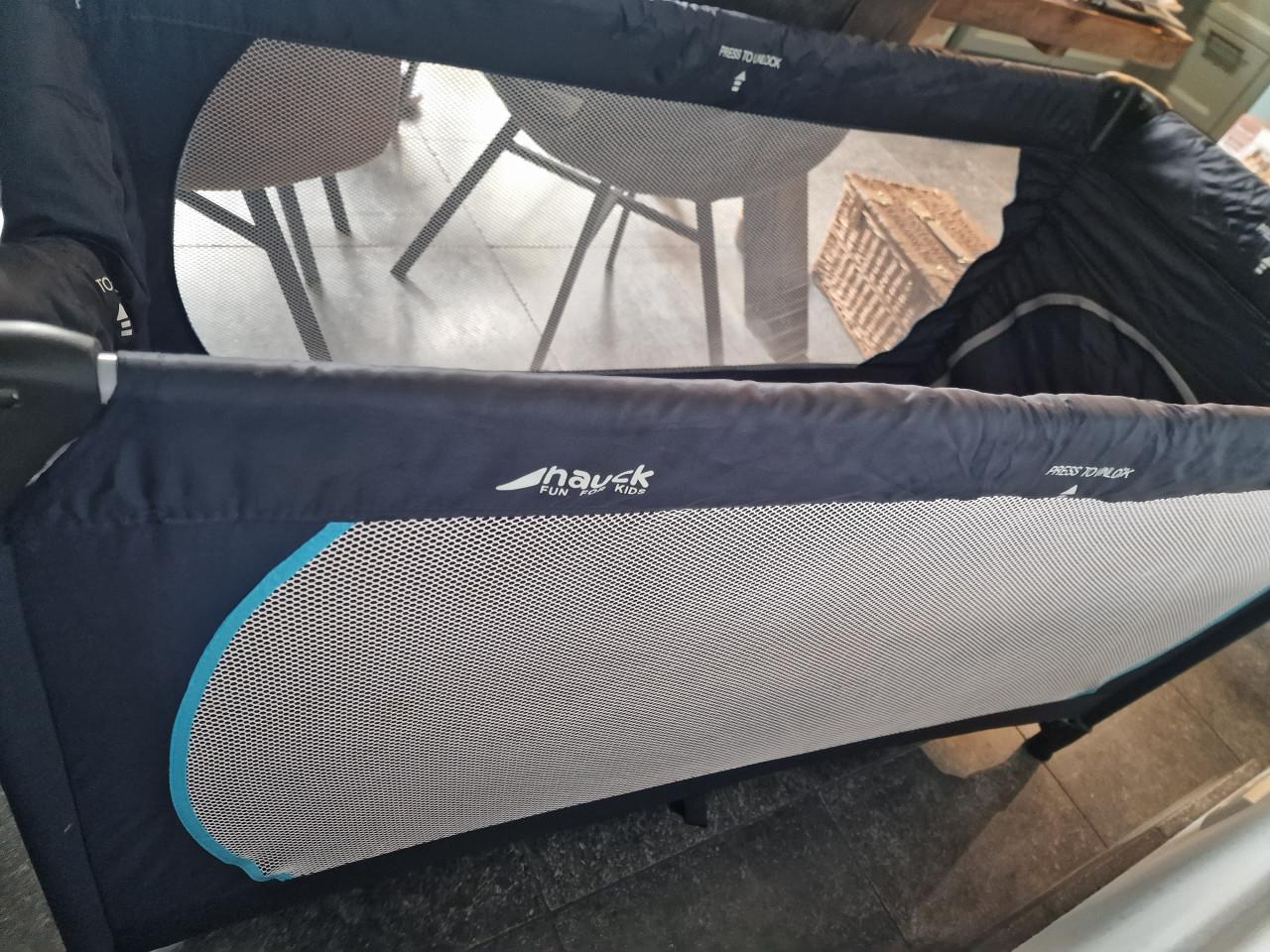 Opvouwbaar campingbedje