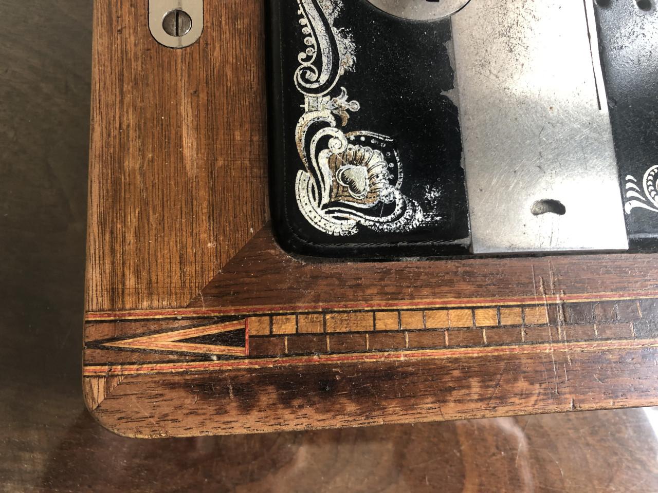Naaimachine antiek