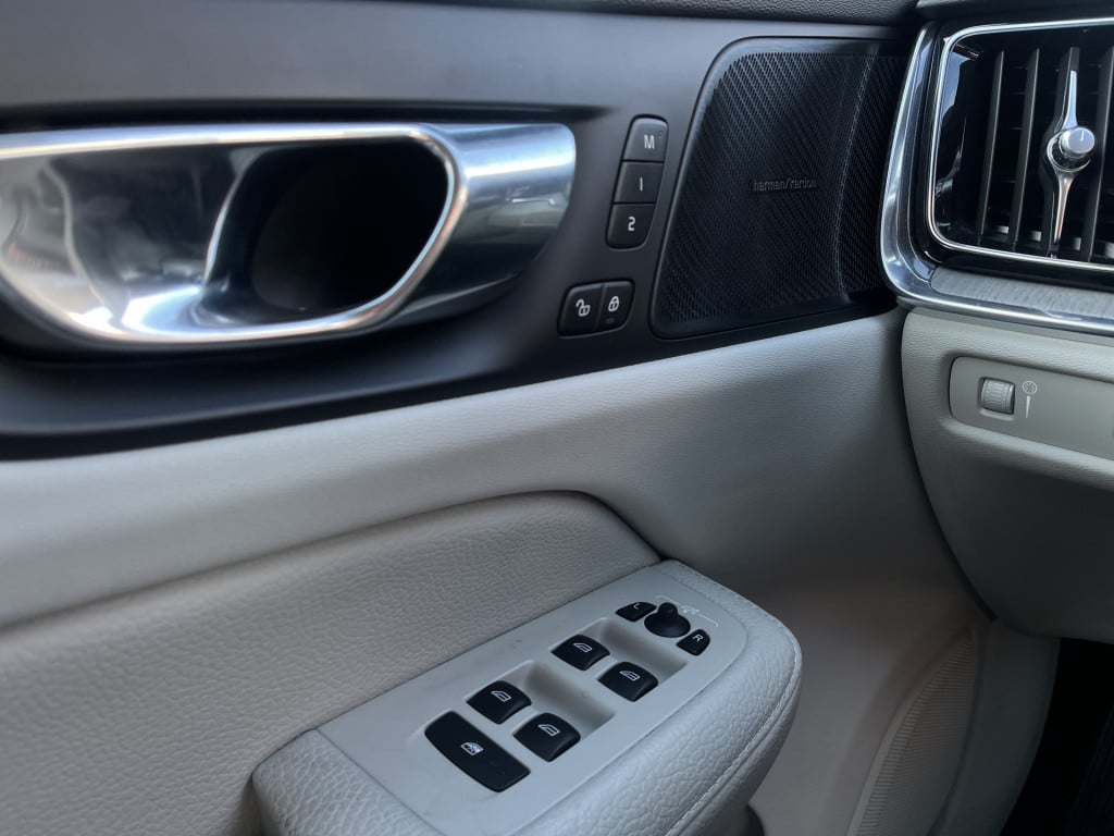 Volvo V60 2.0 b3 inscription aut. | autopilot | memory | stoel/stuurverw. |