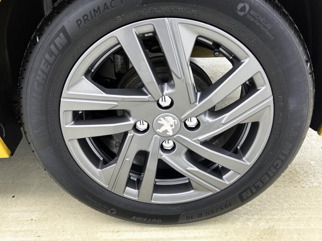 Peugeot 208 75 pk active pack | rijklaar | trekhaak | navigatie | parkeerse