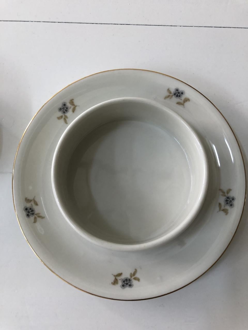 Mooie brocante botervloot met bloemmotief en gouden details