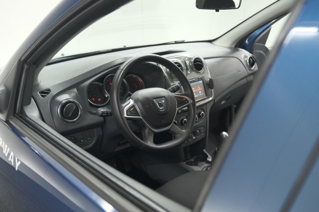 Dacia Sandero Stepway tce 90 sl | navigatie | parkeersensoren | airco