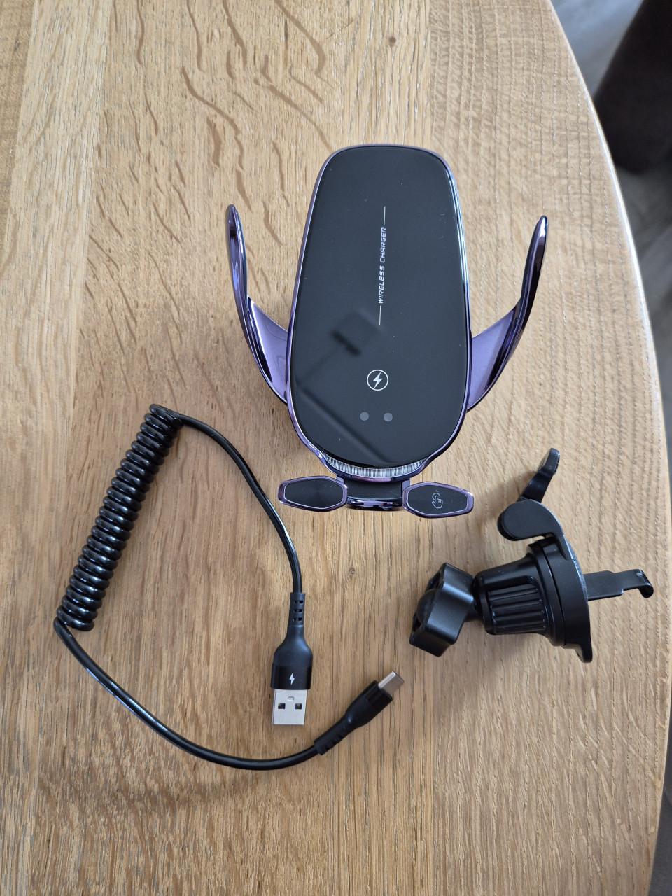 Telefoonhouder auto draadloos laden.