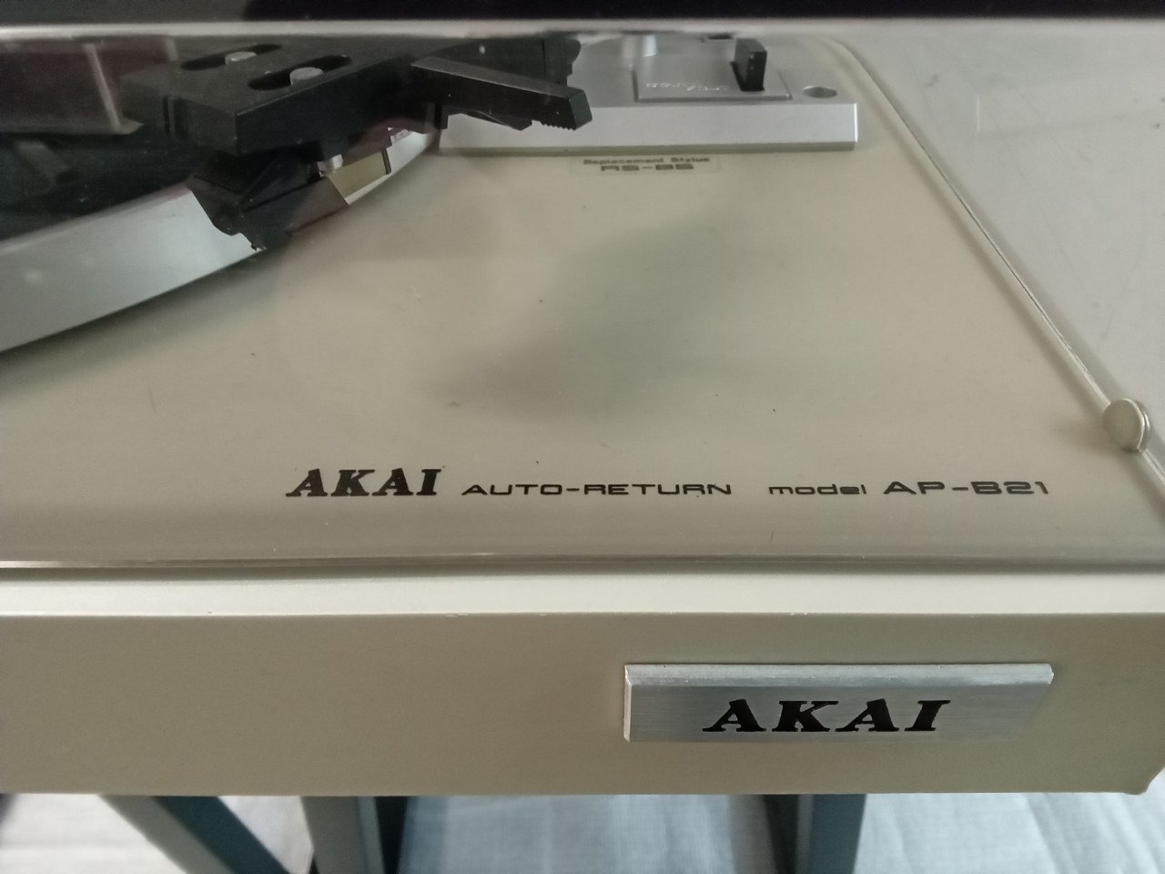 Teac Versterker met akai platen speler