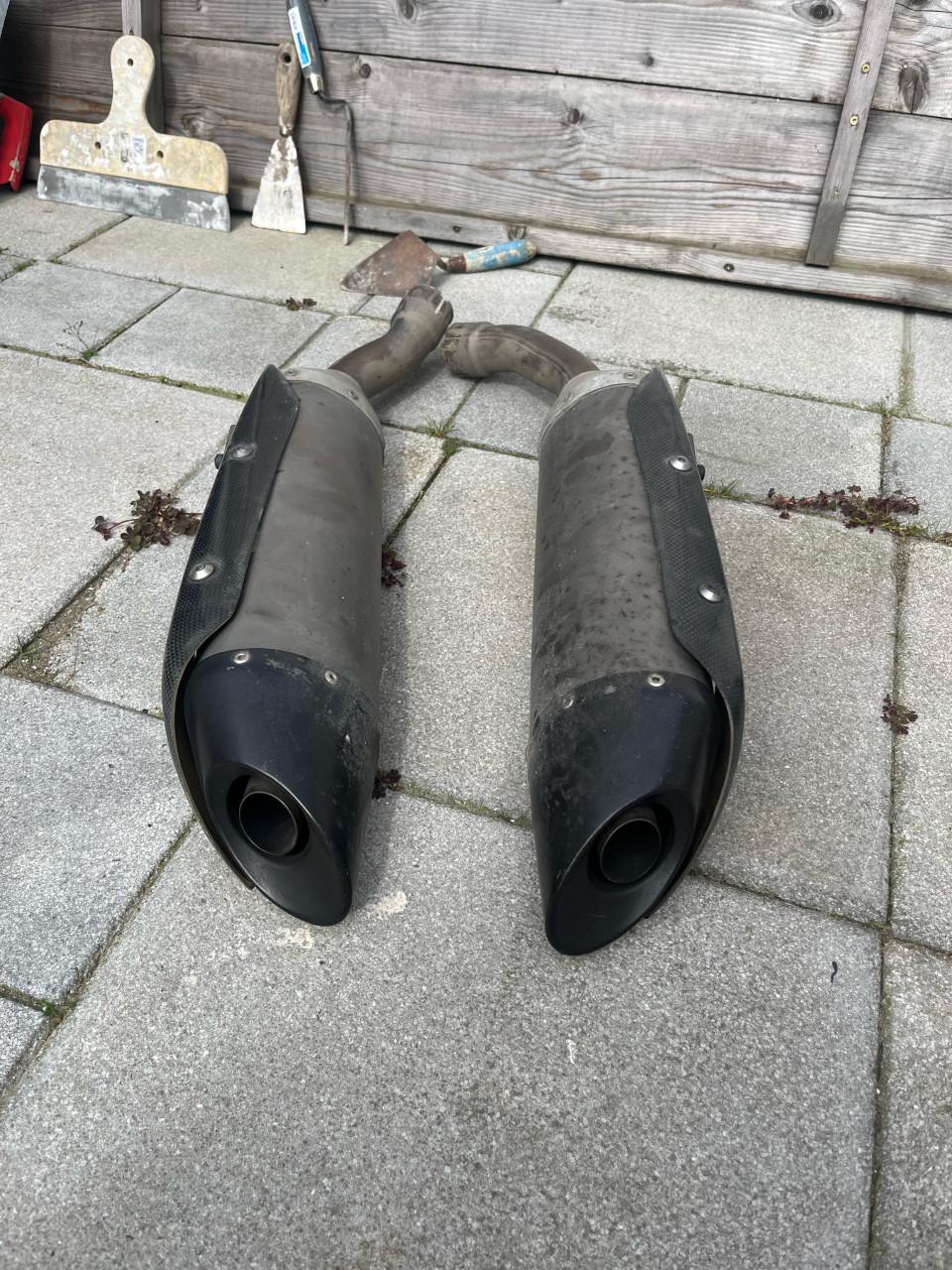 Dubbele orginele uitlaat yzf-R1 2004-2005 model