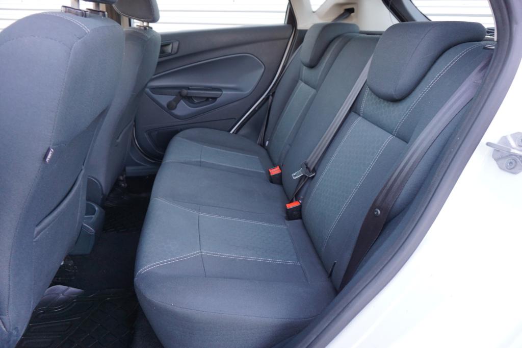 Ford Fiesta 1.25 titanium climate / cruise / elektr. ramen / parkeersens. /