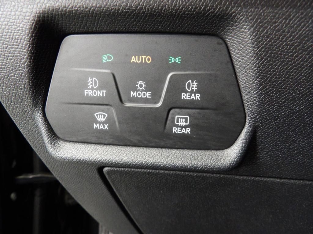 Seat Leon sportstourer 1.5 tsi 150pk fr business intense