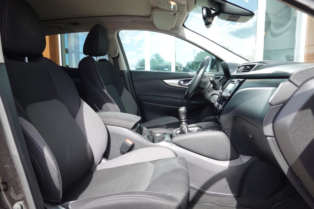 Nissan Qashqai 1.2 n-connecta