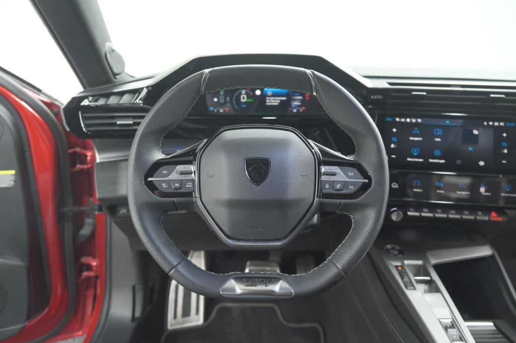 Peugeot 308 sw 1.6 plug-in hybrid 225 gt | focal audio | 360 camera | adapt