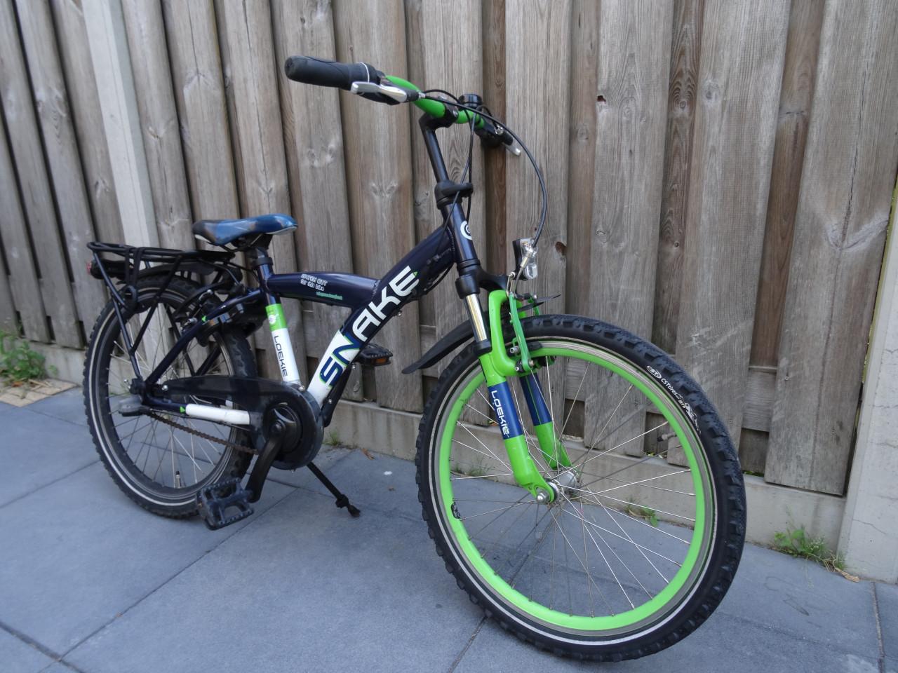 🚲 Loekie Snake Jongensfiets – 22 inch – Stoer Model 💚💙