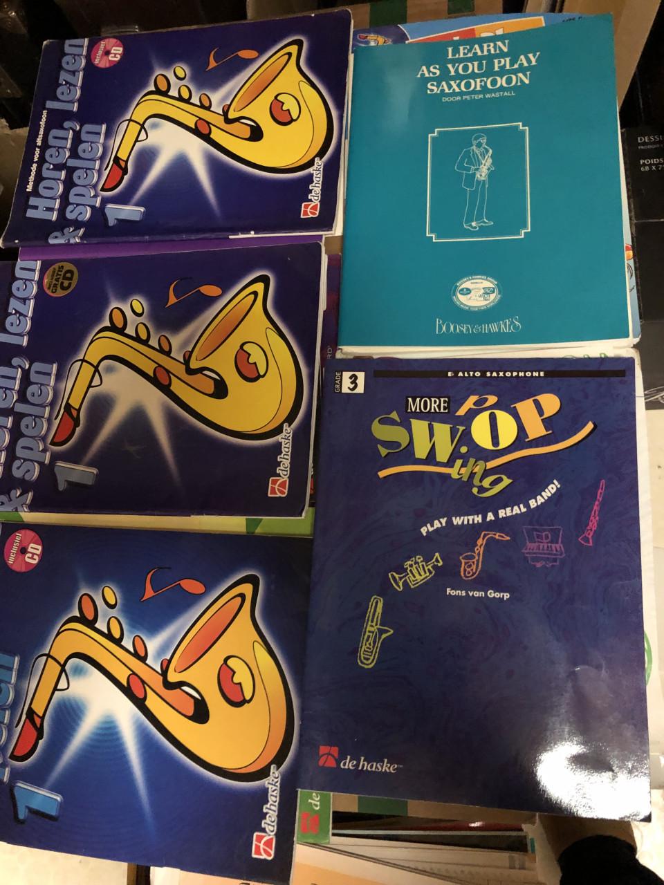 Muziek boeken,altsax,gitaar fluit