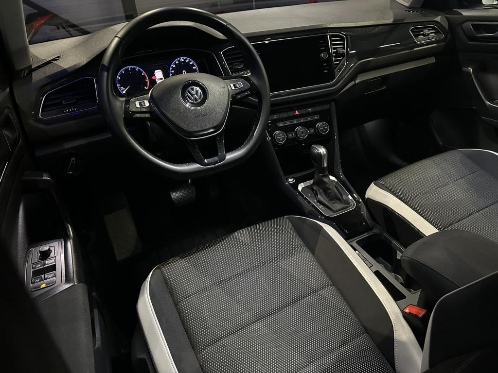 Volkswagen T-roc 1.5 tsi sport *camera*vitrual*winterpack*trekhaak*keyless*