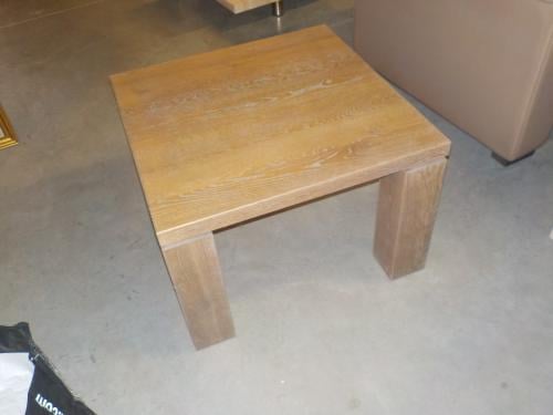 Gebleekt massief eiken salontafel in vrijwel nieuw staat 67 x 67 cm