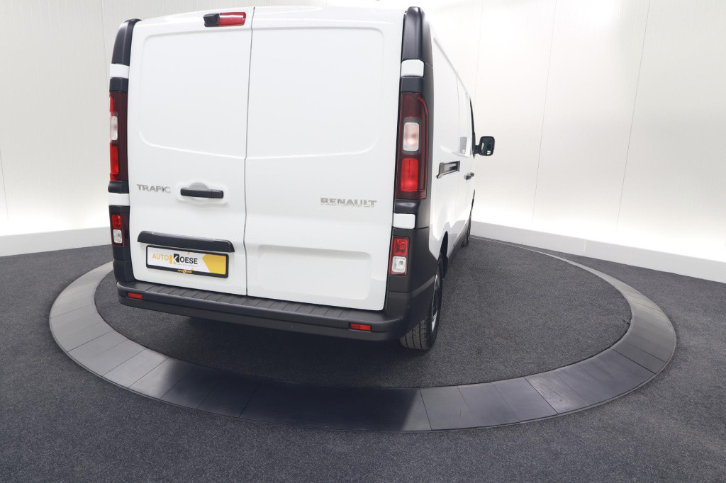 Renault Trafic 2.0 blue dci 130 t30 l2h1 advance | camera | apple carplay |