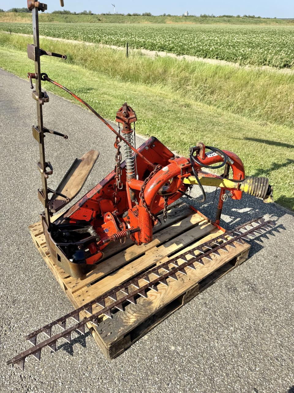 Graszaadmaaiers Busatis Voor / Achtermaaier