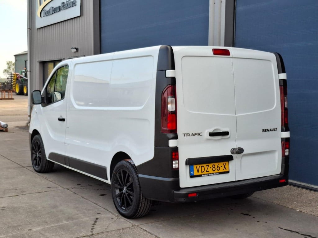 Renault Trafic 1.6 dci 95 t29 l1h1 comfort airco / cruise controle / navi /