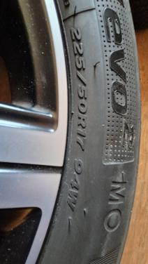 Originele Volvo velgen met Hankook zomerbanden als nieuw