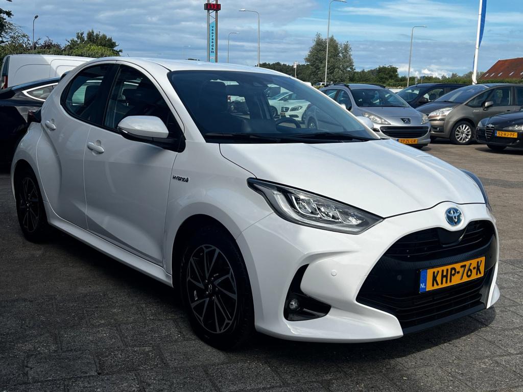 Toyota Yaris 1.5 hybrid dynamic line, camera, carplay, navi enz..
