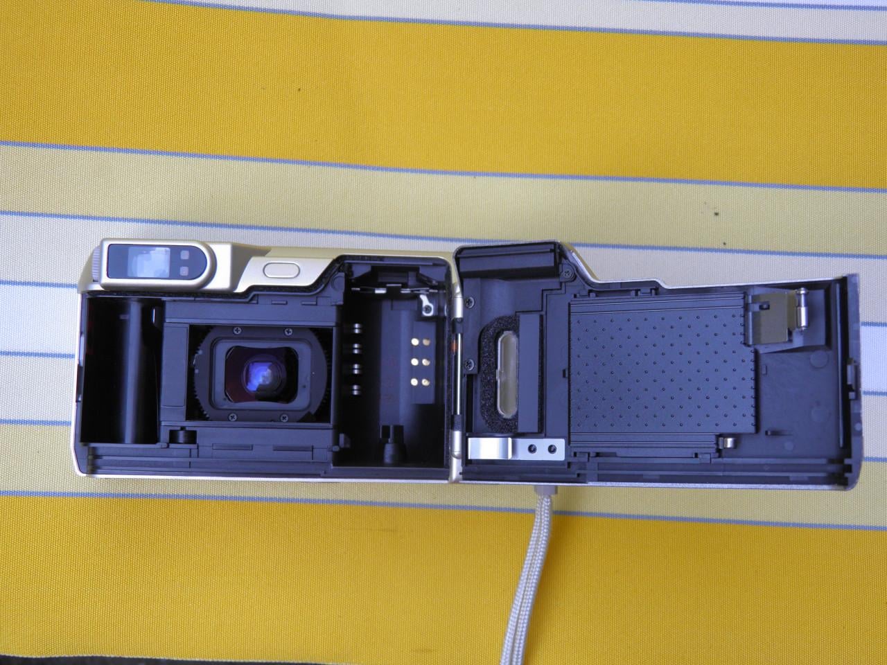 Nikon lite touch zoom 120 ed af werkt prima,