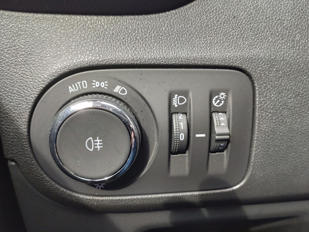 Opel Crossland X 1.2 online edition