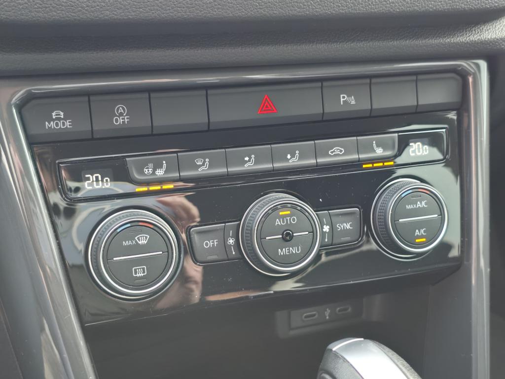 Volkswagen T-roc 1.5 tsi style business | automaat | apple/ android carplay