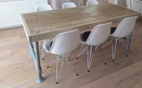 Tafel eettafel tuintafel