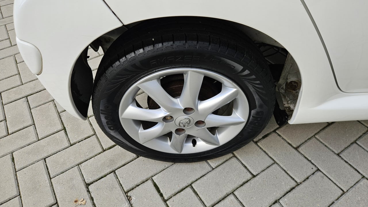 Zuinige TOYOTA AYGO 5drs AIRCO Bj. 11-2010 / NL AUTO  / 1:23 !