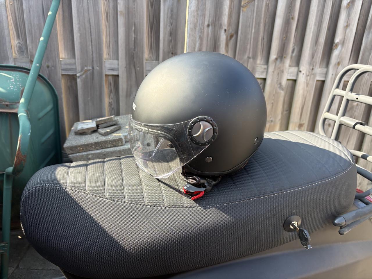 Senzo Rivalux S scooter