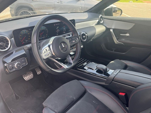 Mercedes-Benz A-Klasse 220 launch edition amg l camera l nightpakket l led 
