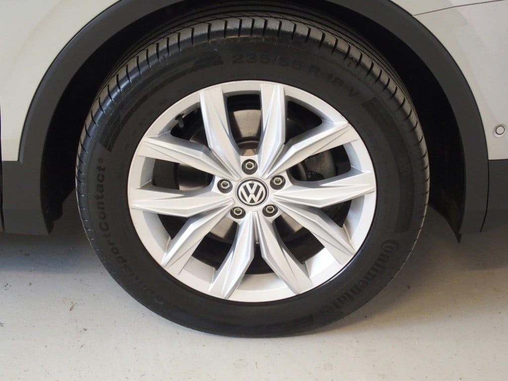 Volkswagen Tiguan 1.5 tsi act highline, nl auto, digi dash, acc, app connec