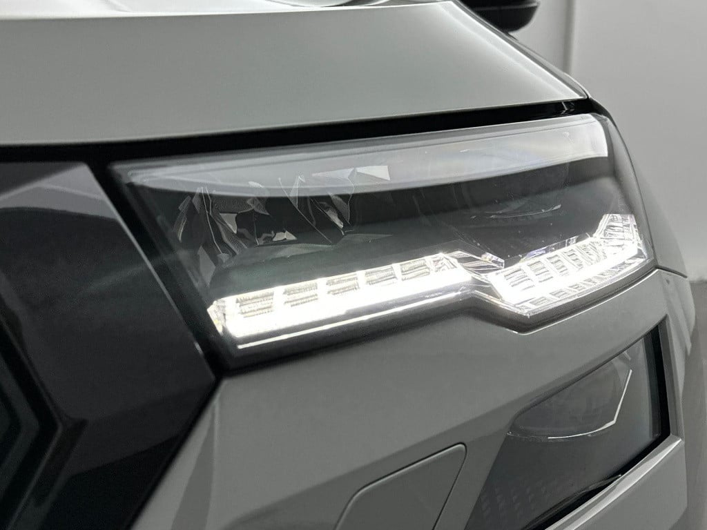 Skoda Karoq 1.5 tsi act sportline business