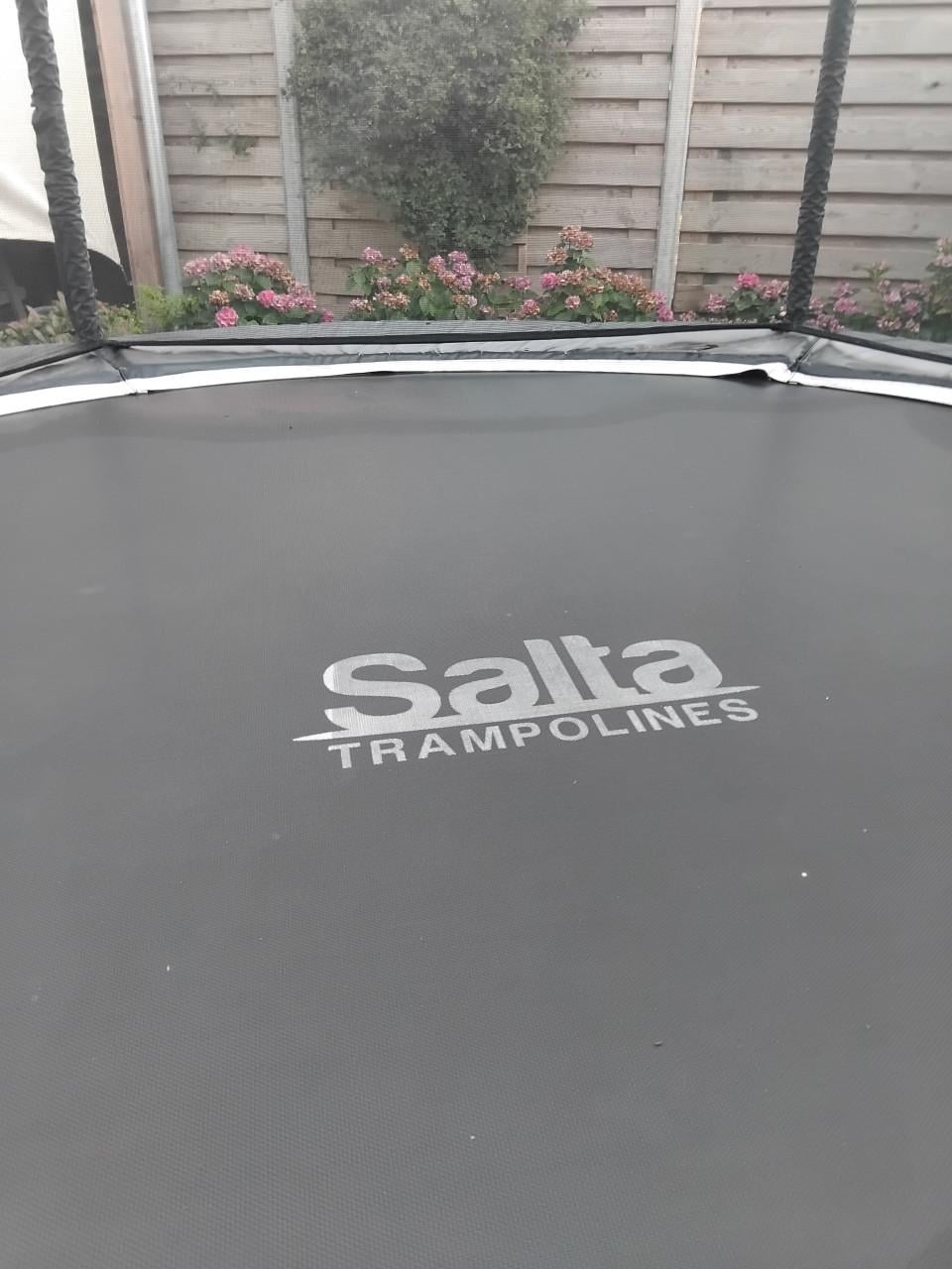 Salta trampoline inclusief veiligheidsnet en ladder