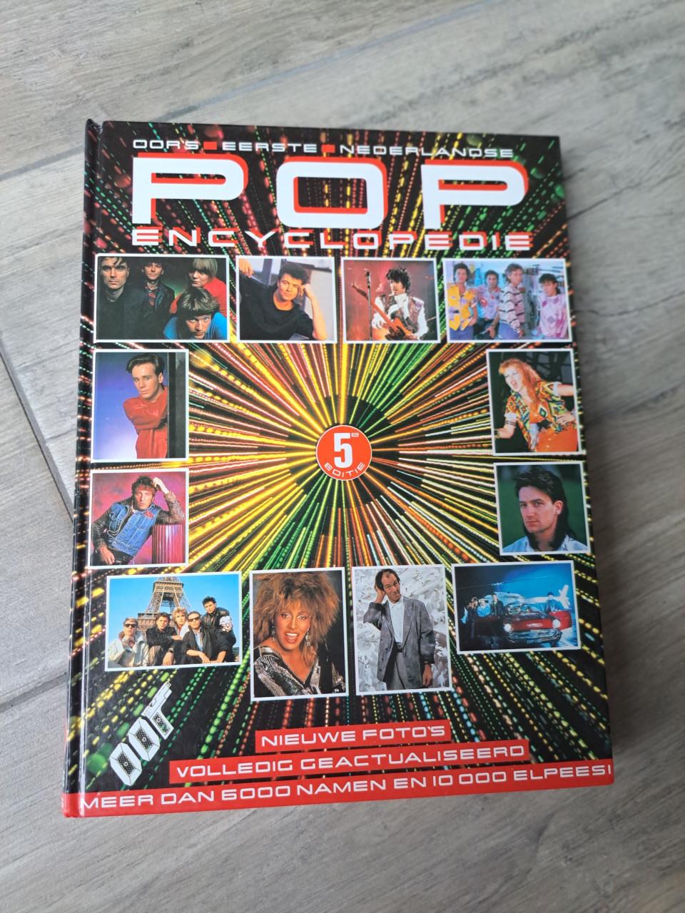 OOR's eerste pop encyclopedie