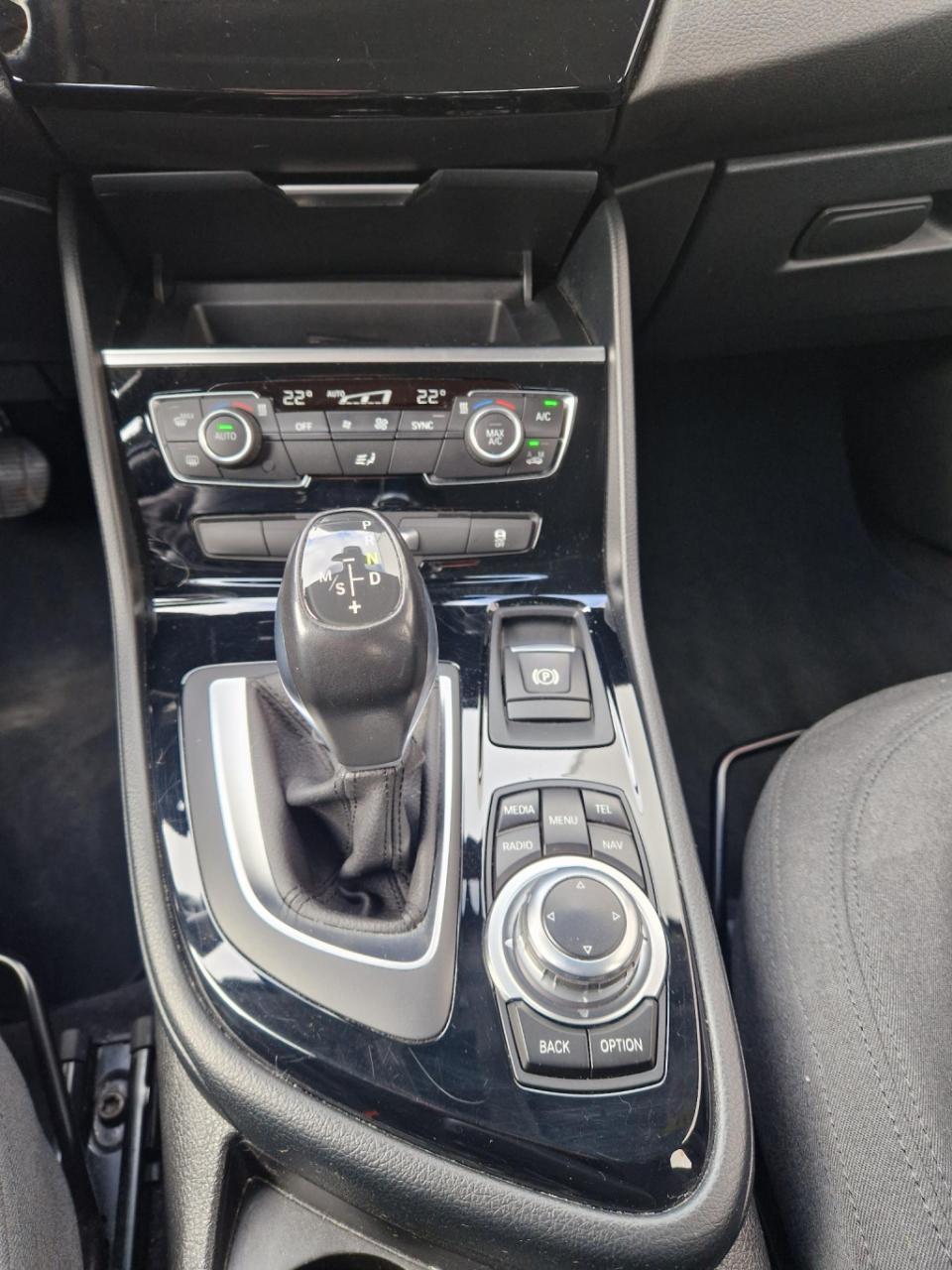 BMW 2-serie active tourer 218i essential