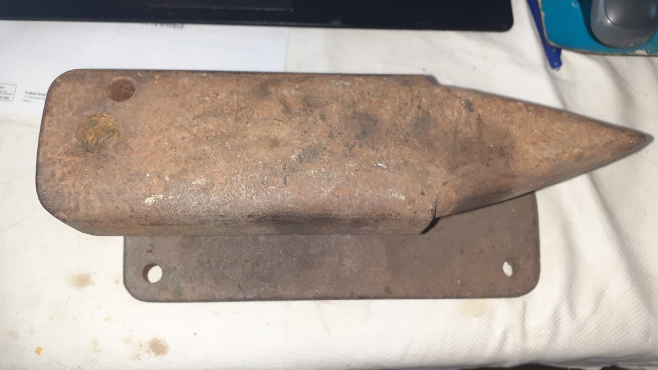 AAMBEELDJe.............................voor een kleine smid..!