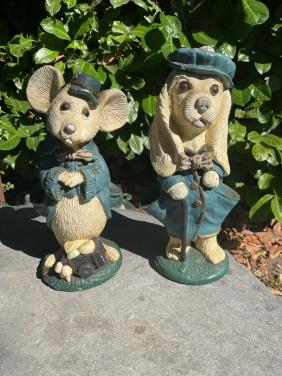 Dierenfiguren in kleding