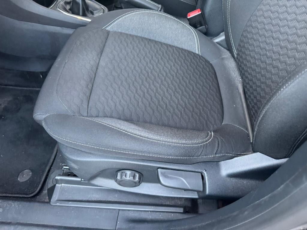 Ford Puma 1.0 ecoboost hybrid titanium