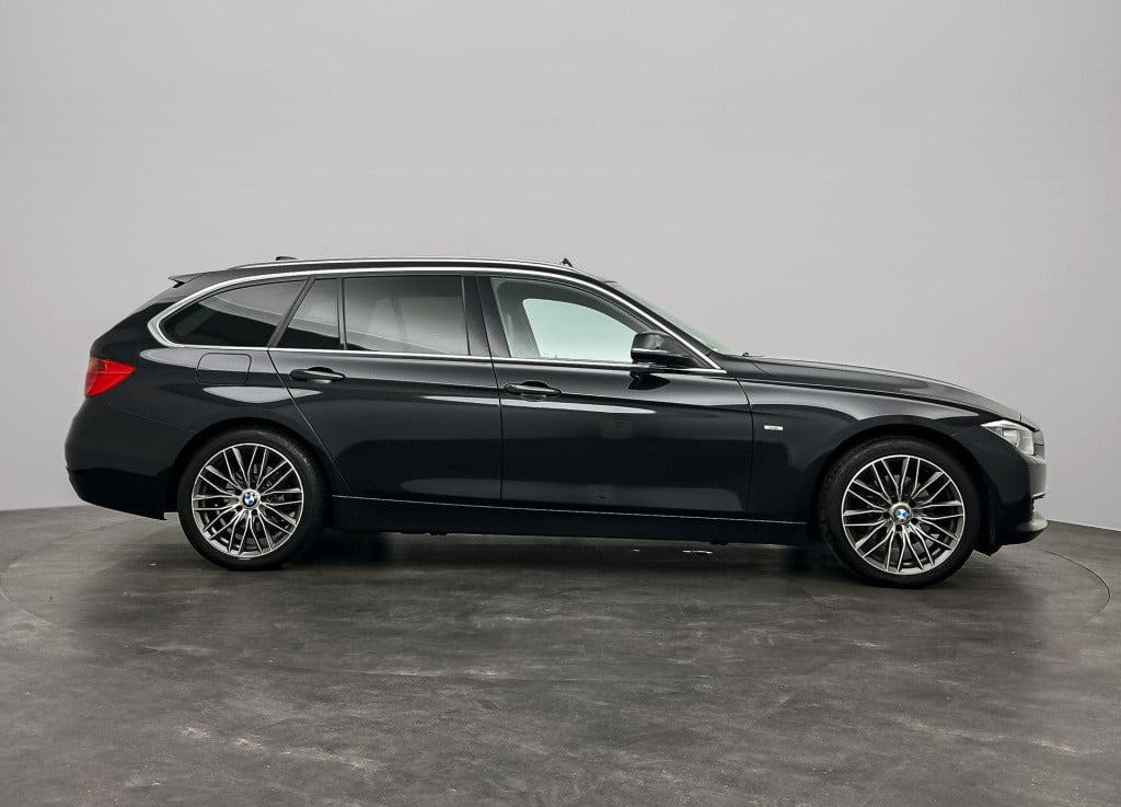 BMW 3-serie touring 320d high executive pano leder automaat